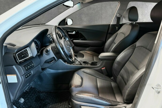 kia-niro-elektrisitetbensin-2018-big-3