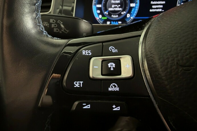 volkswagen-golf-elektrisitet-2018-big-30