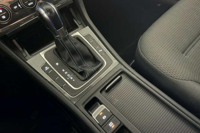 volkswagen-golf-elektrisitet-2018-big-17