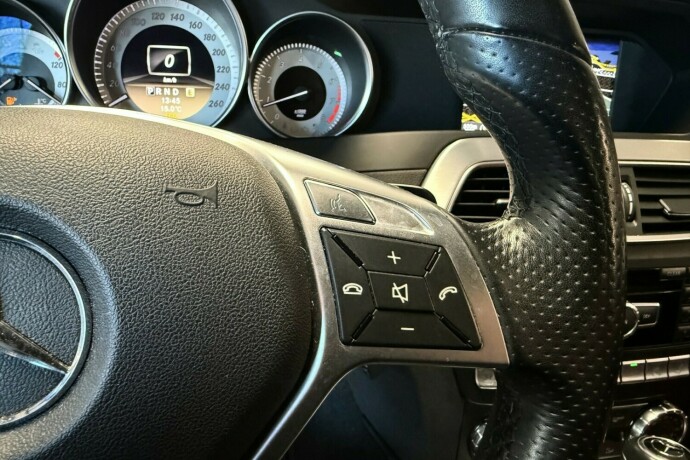 mercedes-benz-c-klasse-bensin-2012-big-23