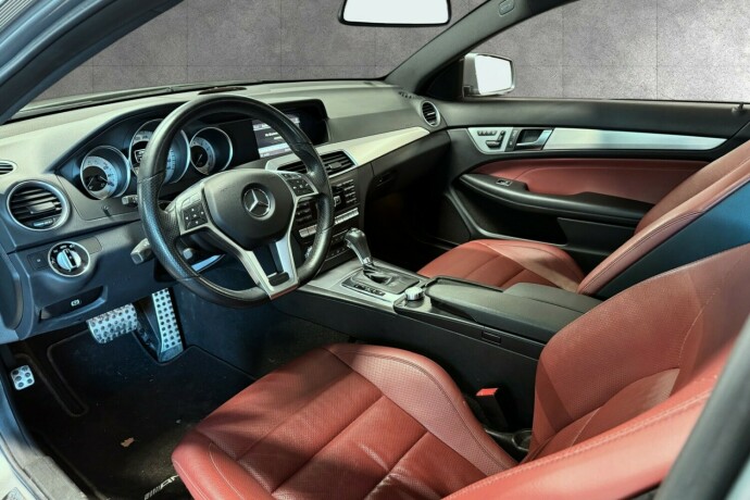 mercedes-benz-c-klasse-bensin-2012-big-9