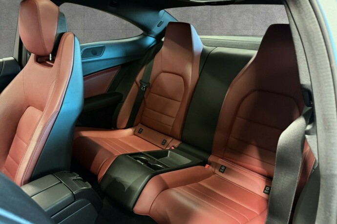 mercedes-benz-c-klasse-bensin-2012-big-12