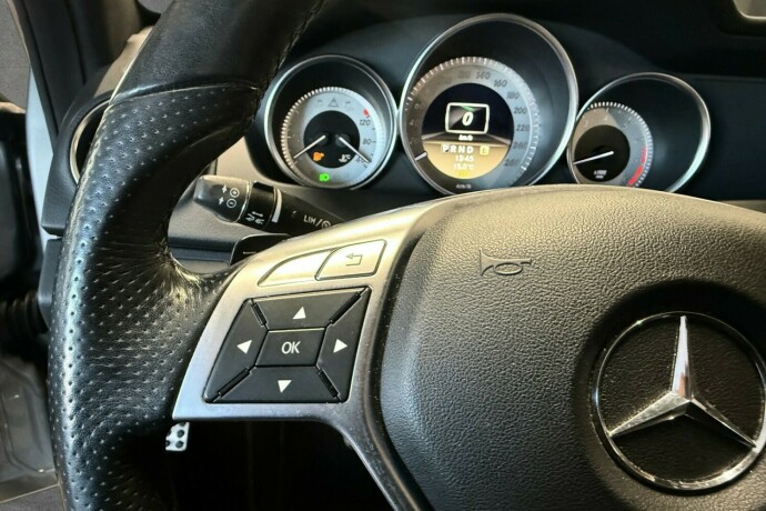 mercedes-benz-c-klasse-bensin-2012-big-21