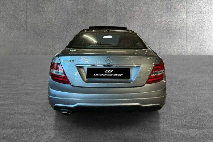 mercedes-benz-c-klasse-bensin-2012-big-5