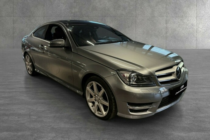 mercedes-benz-c-klasse-bensin-2012-big-8
