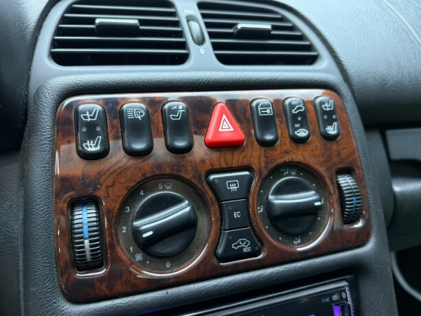 mercedes-benz-clk-bensin-2000-big-18