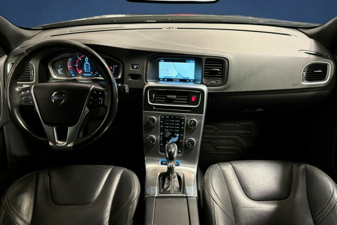 volvo-v60-elektrisitetdiesel-2015-big-16