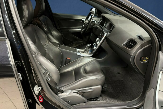 volvo-v60-elektrisitetdiesel-2015-big-13