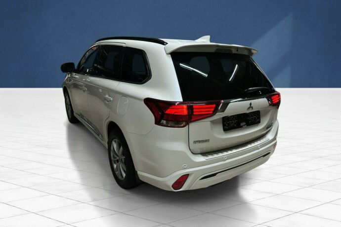 mitsubishi-outlander-elektrisitetbensin-2019-big-5