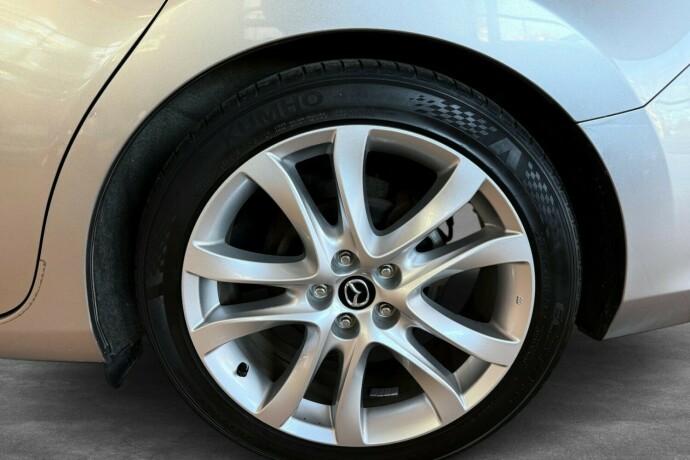 mazda-6-diesel-2015-big-29