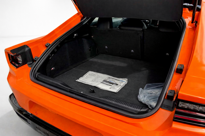 dodge-charger-elektrisitet-2025-big-3