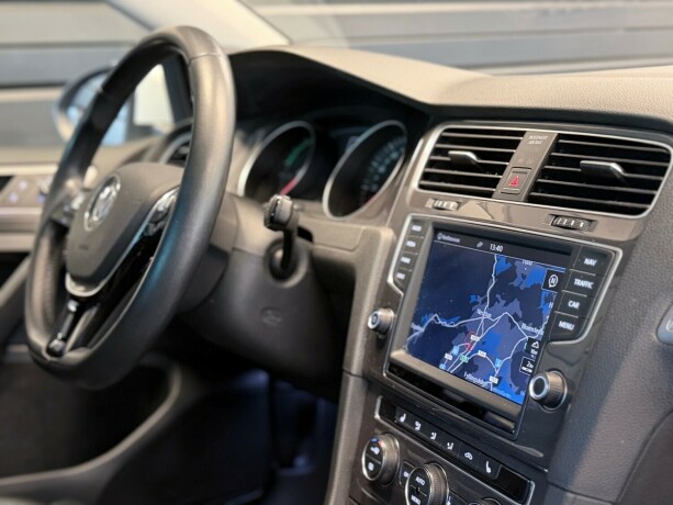 volkswagen-golf-elektrisitet-2016-big-12