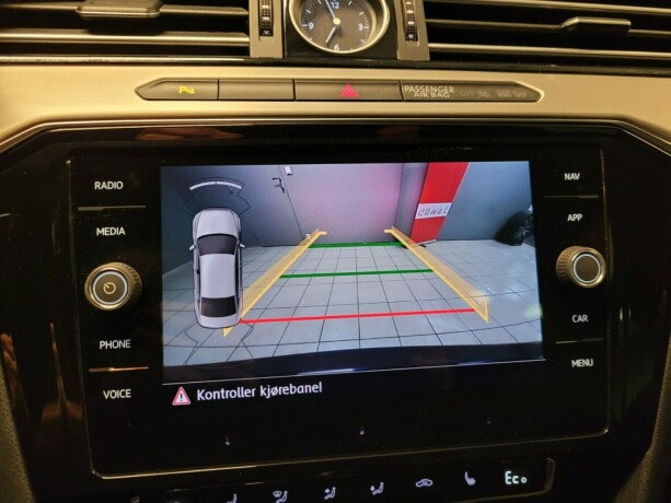 volkswagen-passat-elektrisitetbensin-2018-big-28