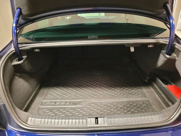 volkswagen-passat-elektrisitetbensin-2018-big-18