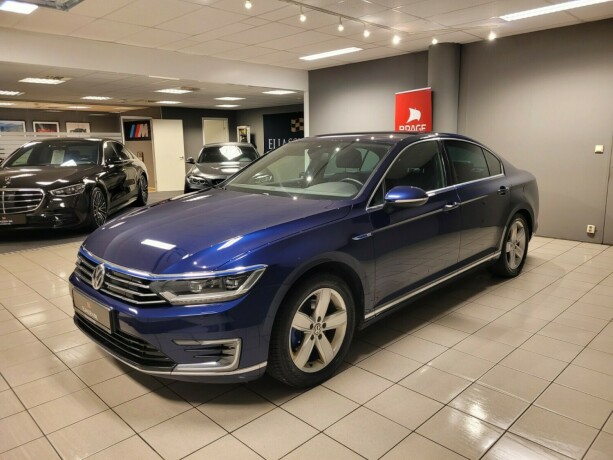 volkswagen-passat-elektrisitetbensin-2018-big-8