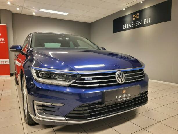 volkswagen-passat-elektrisitetbensin-2018-big-9