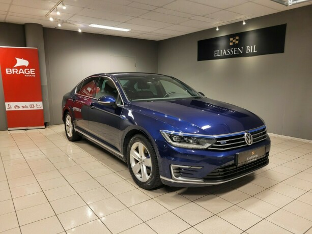 volkswagen-passat-elektrisitetbensin-2018-big-10