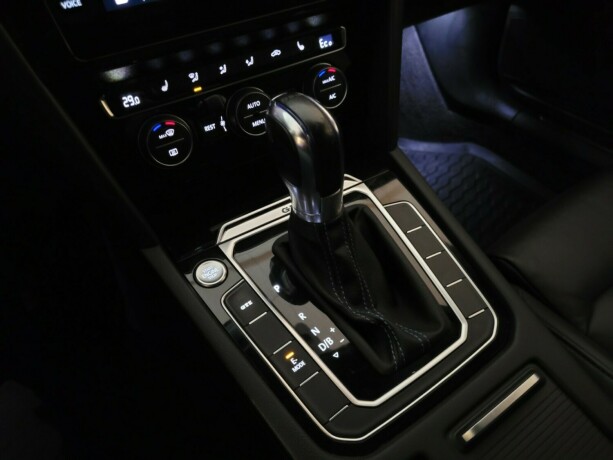 volkswagen-passat-elektrisitetbensin-2018-big-25