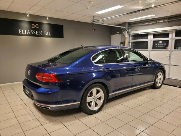 volkswagen-passat-elektrisitetbensin-2018-big-5