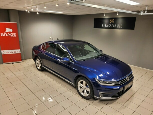 volkswagen-passat-elektrisitetbensin-2018-big-2