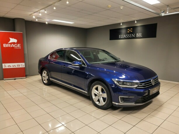 volkswagen-passat-elektrisitetbensin-2018-big-1