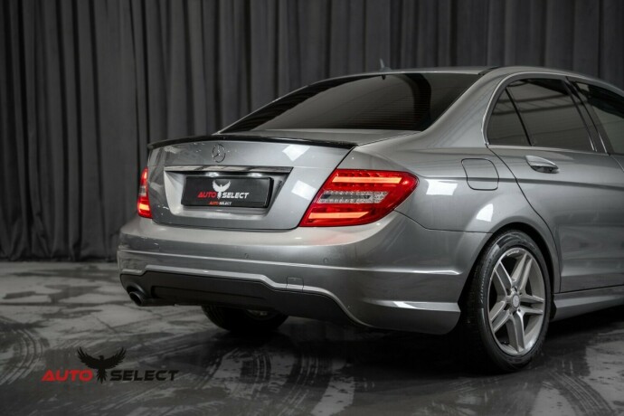 mercedes-benz-c-klasse-bensin-2011-big-12