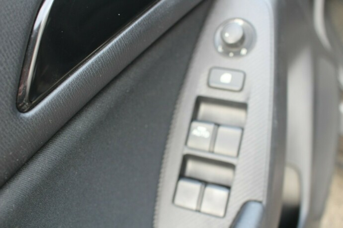 mazda-3-bensin-2016-big-7