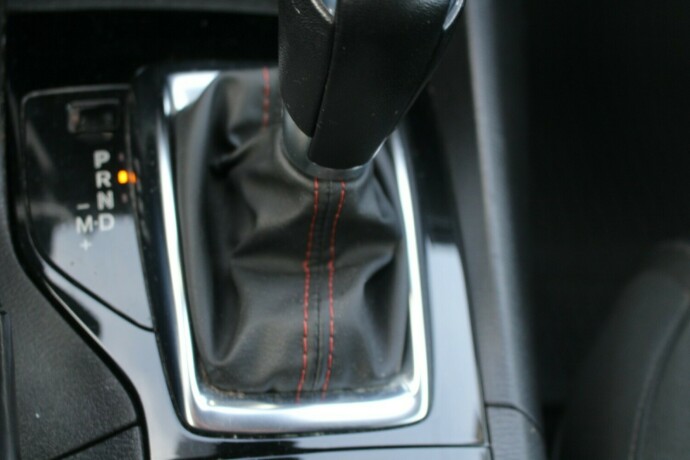 mazda-3-bensin-2016-big-14