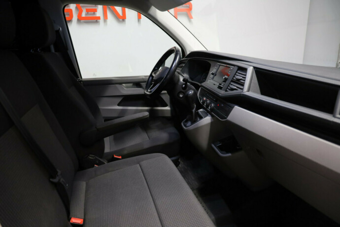 volkswagen-transporter-diesel-2021-big-8