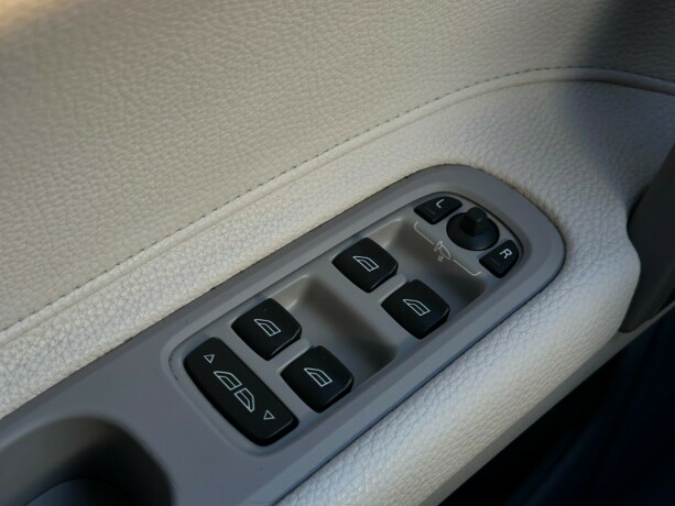 volvo-c70-bensin-2009-big-32