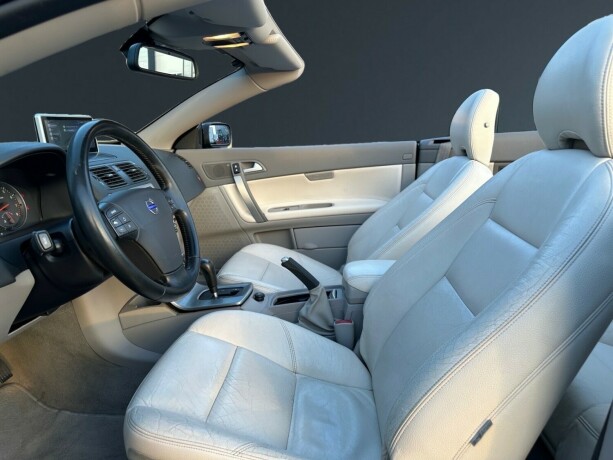 volvo-c70-bensin-2009-big-13