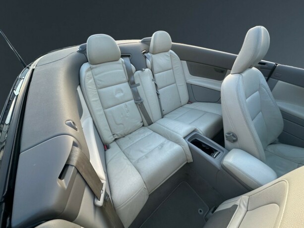 volvo-c70-bensin-2009-big-20