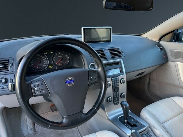 volvo-c70-bensin-2009-big-15