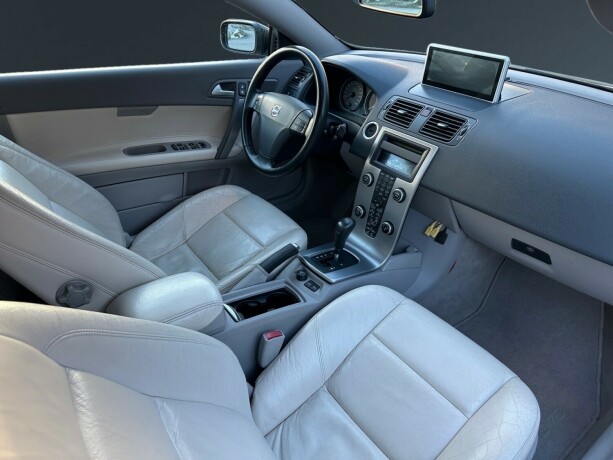 volvo-c70-bensin-2009-big-17