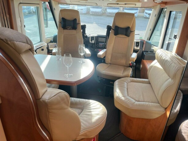 carthago-chic-c-line-i-49-2-enkle-senger-senkeseng-alde-2-x-aircondition-inverter-solcelle-diesel-2015-big-29