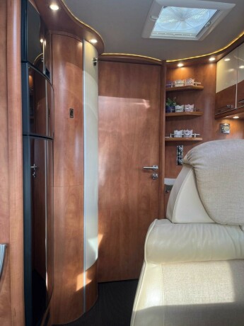 carthago-chic-c-line-i-49-2-enkle-senger-senkeseng-alde-2-x-aircondition-inverter-solcelle-diesel-2015-big-61