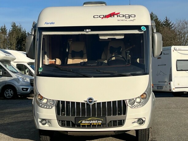 carthago-chic-c-line-i-49-2-enkle-senger-senkeseng-alde-2-x-aircondition-inverter-solcelle-diesel-2015-big-2
