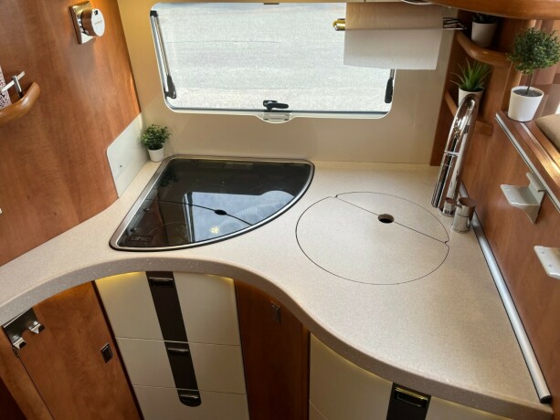 carthago-chic-c-line-i-49-2-enkle-senger-senkeseng-alde-2-x-aircondition-inverter-solcelle-diesel-2015-big-43