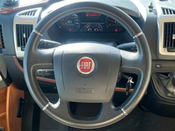 carthago-chic-c-line-i-49-2-enkle-senger-senkeseng-alde-2-x-aircondition-inverter-solcelle-diesel-2015-big-19