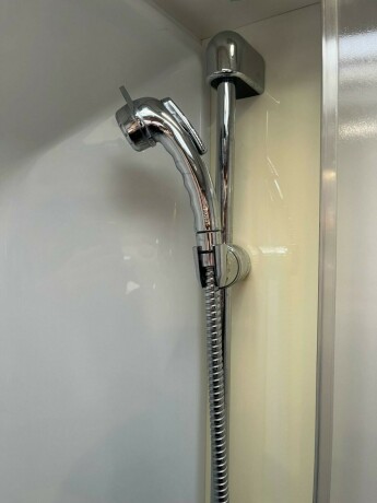 carthago-chic-c-line-i-49-2-enkle-senger-senkeseng-alde-2-x-aircondition-inverter-solcelle-diesel-2015-big-77