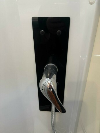 carthago-chic-c-line-i-49-2-enkle-senger-senkeseng-alde-2-x-aircondition-inverter-solcelle-diesel-2015-big-78