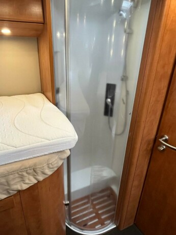 carthago-chic-c-line-i-49-2-enkle-senger-senkeseng-alde-2-x-aircondition-inverter-solcelle-diesel-2015-big-73