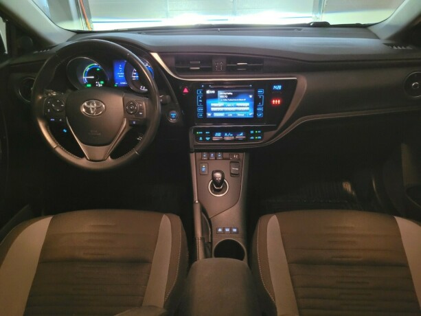 toyota-auris-elektrisitetbensin-2016-big-31