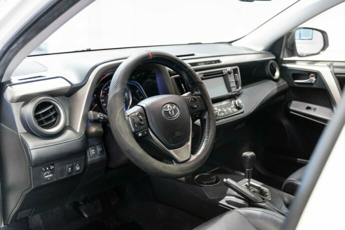 toyota-rav4-bensin-2015-big-5