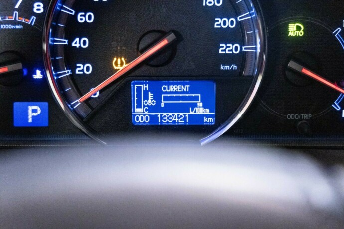 toyota-rav4-bensin-2015-big-12