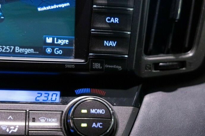 toyota-rav4-bensin-2015-big-16