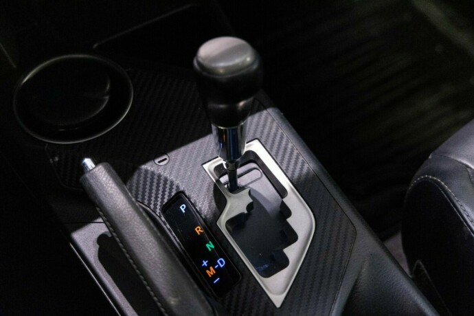 toyota-rav4-bensin-2015-big-18