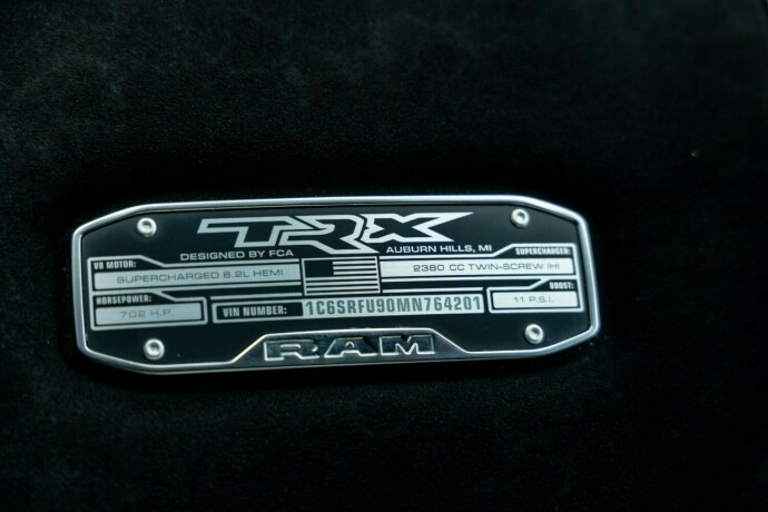 ram-1500-bensin-2021-big-16