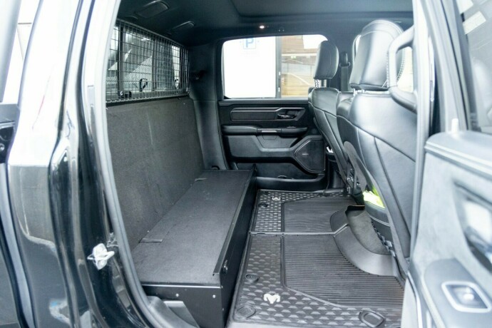 ram-1500-bensin-2021-big-8