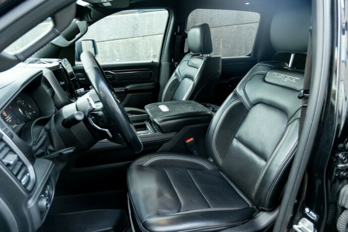 ram-1500-bensin-2021-big-4